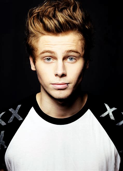 luke hemmings 2014|LiveSOS 